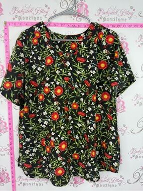 Floral Short-Sleeve Women’s Top - Black with Red Flowers